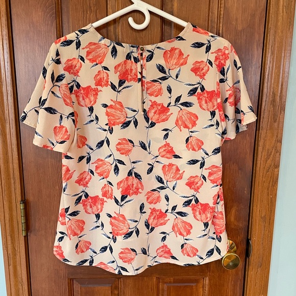 Flowered top - Picture 3 of 3